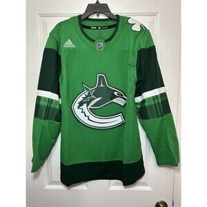 Size 50 Vancouver Canucks Jersey Adidas Fight Strap St Patricks Day HU0464 NEW